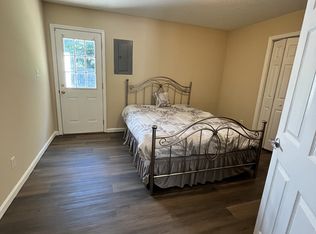 1014 E Lauderdale St APT 10, Tullahoma, TN 37388