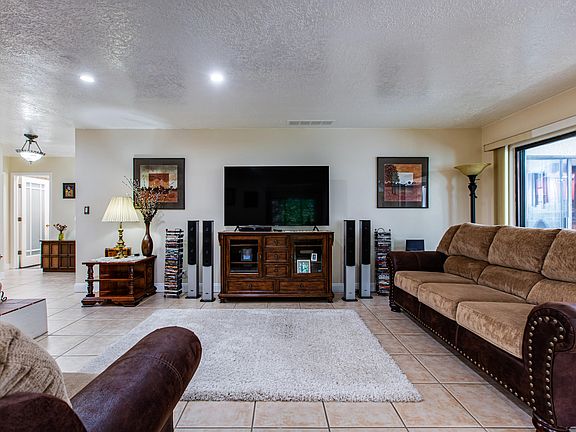 4th image of 6930 Arvilla Pl NE