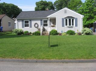 25 W Canton Cir, Springfield, MA 01104
