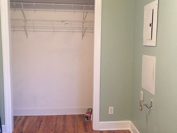 4th image of 3663 Davenport St