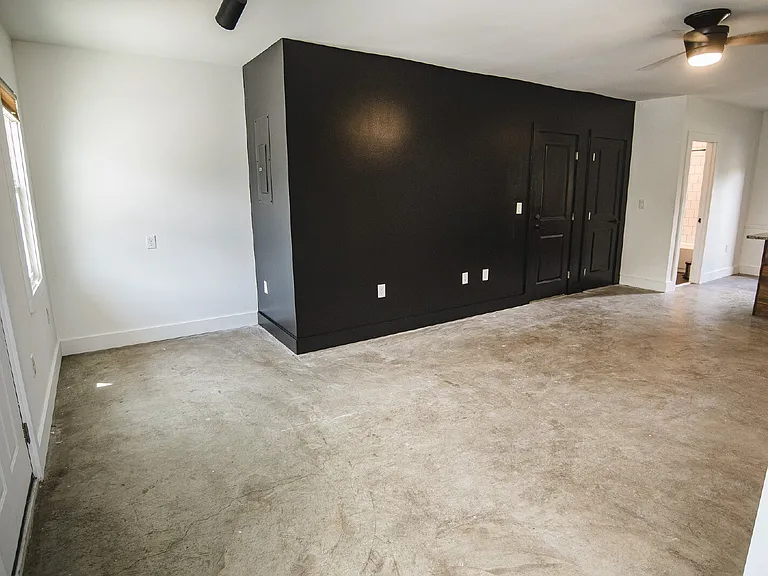 505 N Cameron St — Photo 5