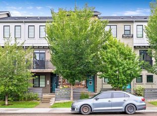 343 N Walden Dr SE, Calgary, AB T2X 0Y4