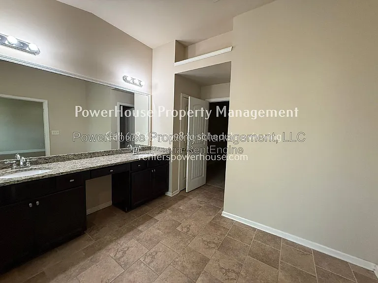 1045 Township Cir — Photo 29