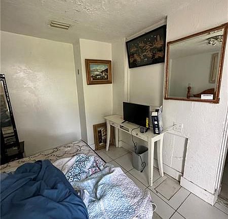 5th image of 616 NW 14th Way #616G