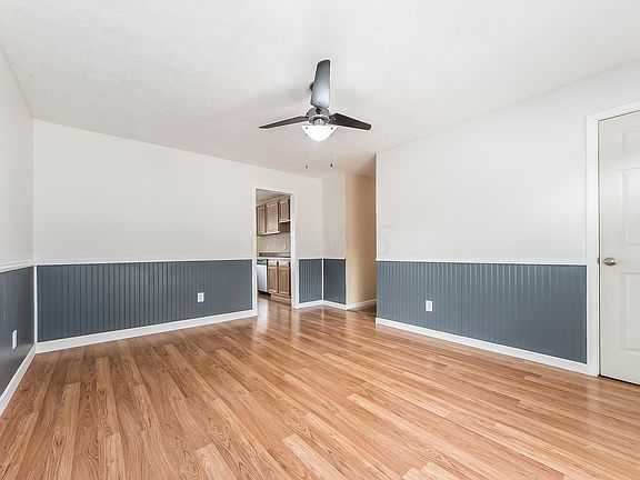 3rd image of 469 Benson Dr