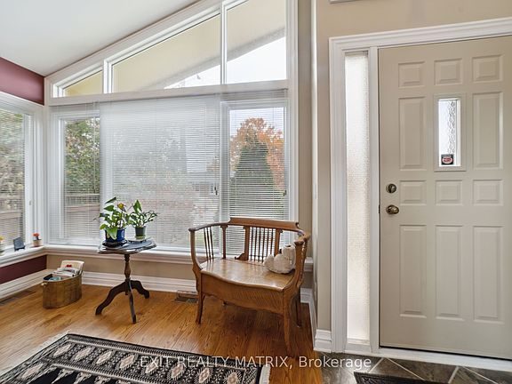 3rd image of 1866 Lenester Ave