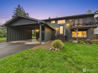 215 Hubbard Rd, Lynnwood, WA 98036
