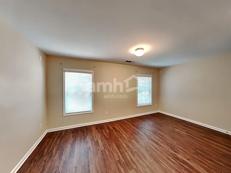 211 Sawtooth Ct — Photo 14
