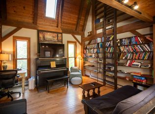 216 S End Rd, Danby, VT 05739