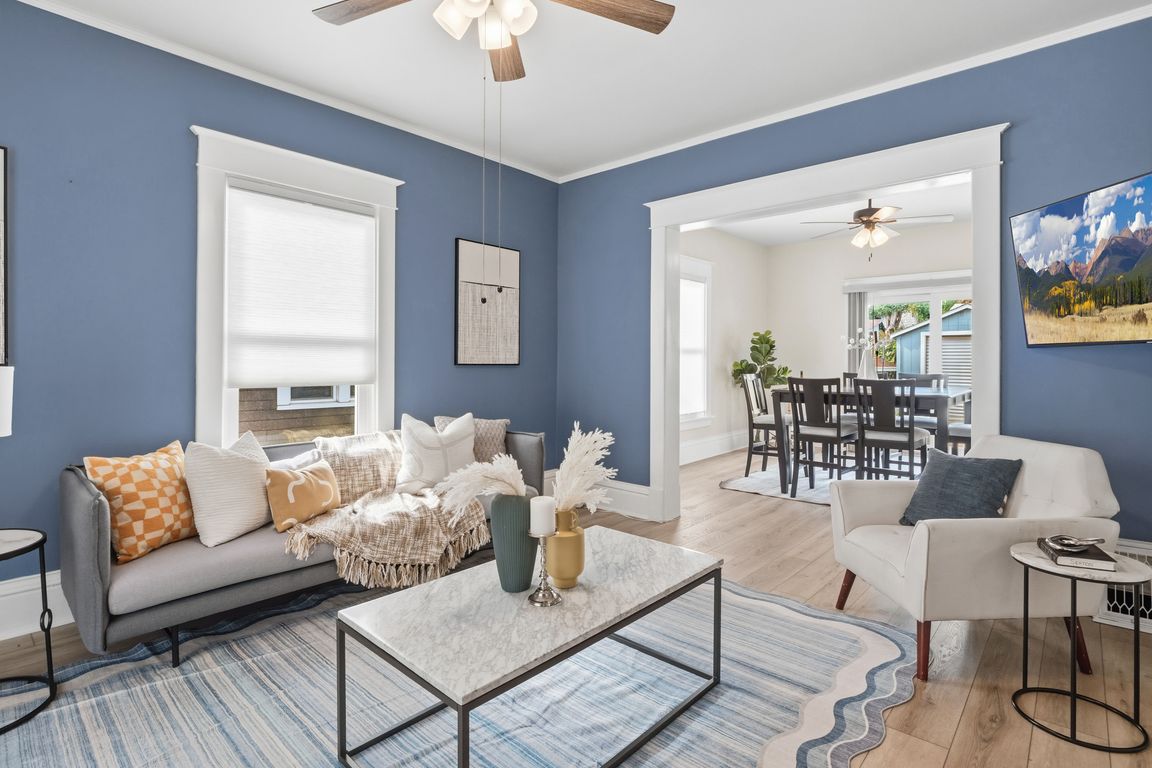 next background image