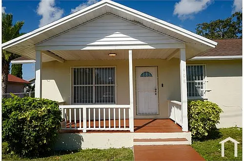 408 NW 12th St Photo 1