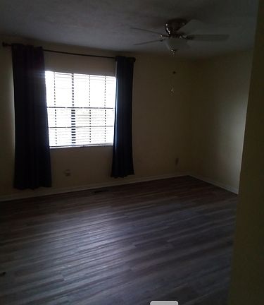 5th image of 242 Lake Ella Dr APT 4