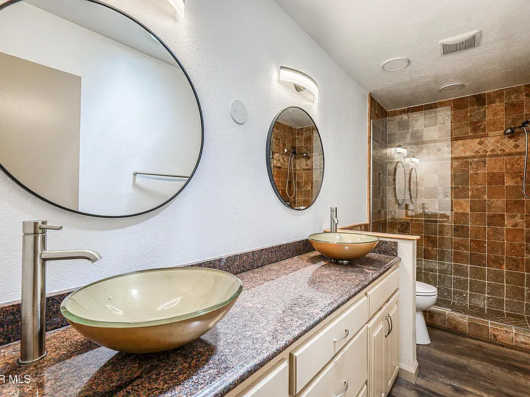 4945 Vista Grande Cir — Photo 21