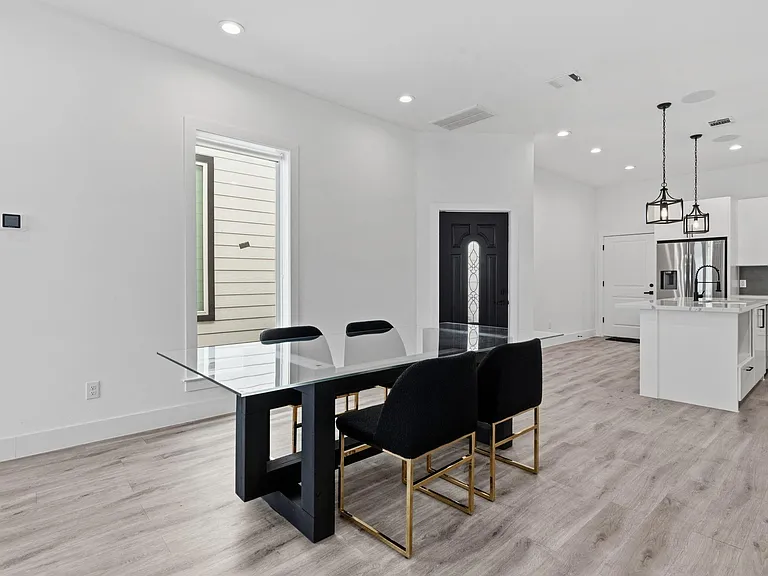 5303 Wylie St #A — Photo 16