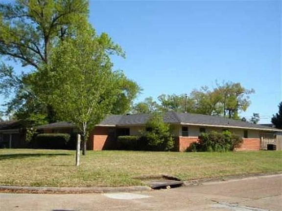 2nd image of 3595 Kenwood Dr