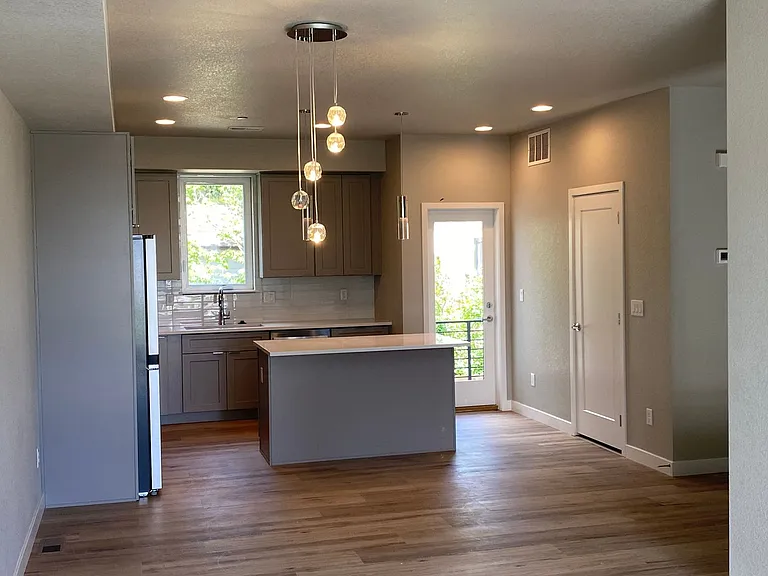 5335 W 12th Ave — Photo 49