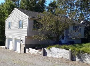 9860 Mark Rd, Erie, PA 16509