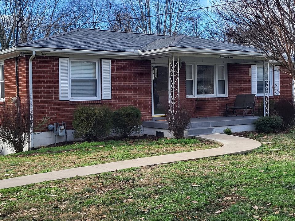 1st image of 324 Jacksonian Dr