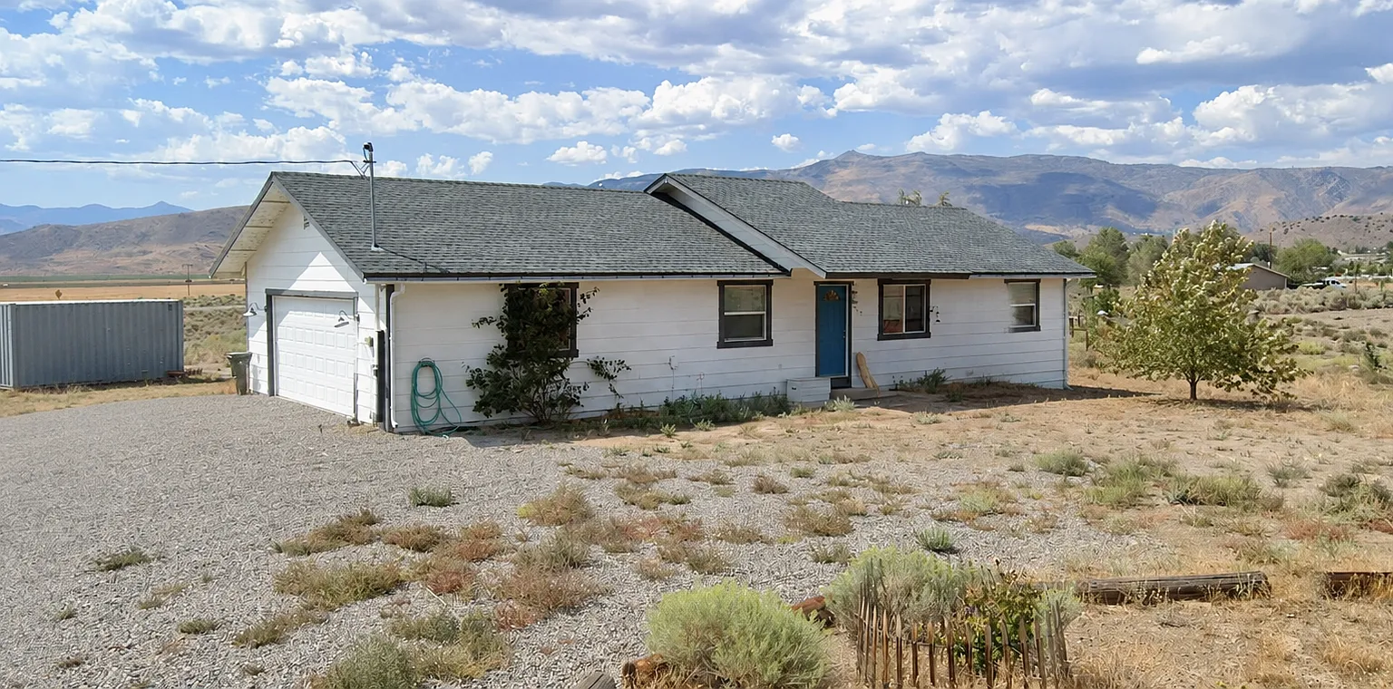 3 bed, 1118 sqft, $2,200 — Photo 1