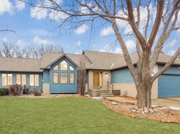 1005 N Vail Dr, Sioux Falls, SD 57110