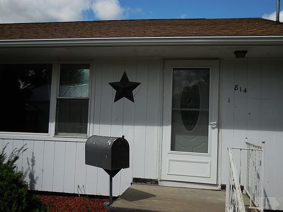 2nd image of 814 Townsend Ave