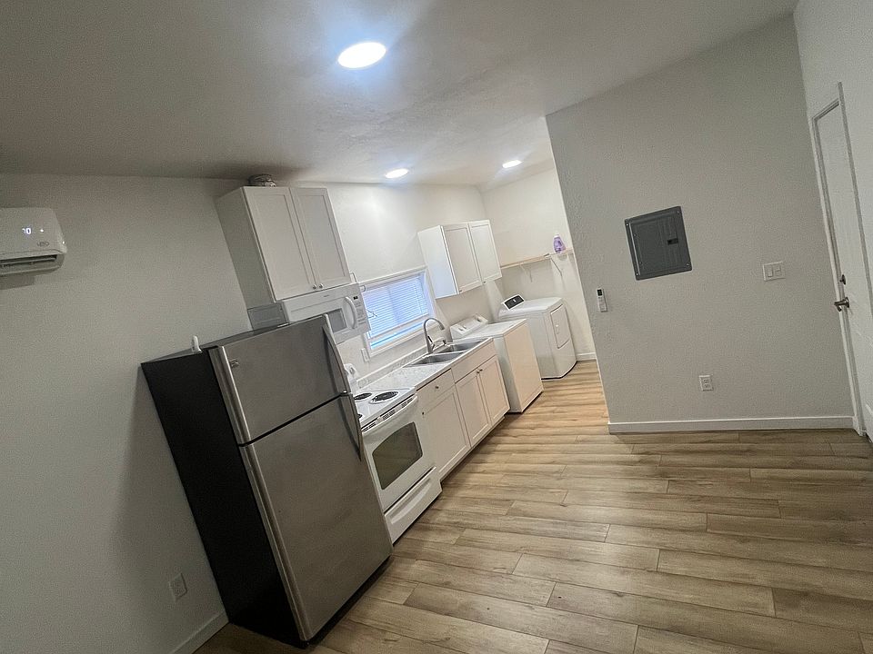 2nd image of 609 Catherine St