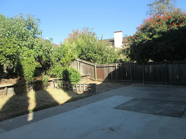 2974 Honeysuckle Cir — Photo 20