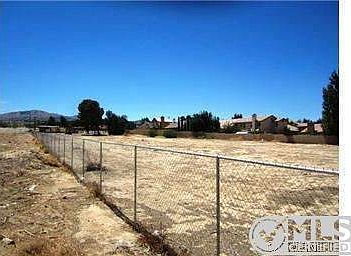 5th image of 4343 Pearblossom Hwy