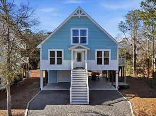 129 N Middleton Ave, Oak Island, NC 28465