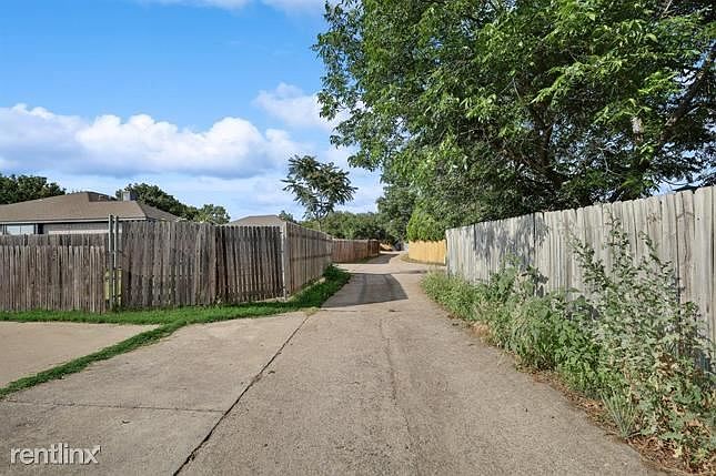 1st image of 10409R Holly Grove Dr