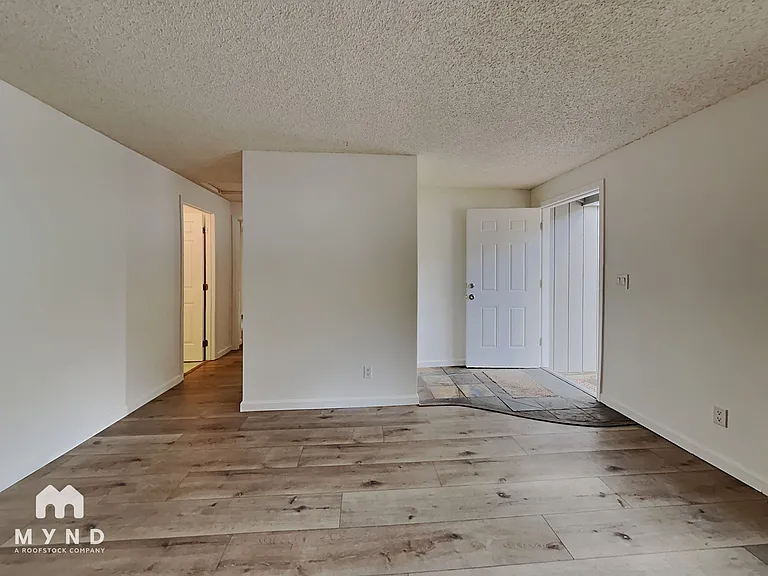 8612 Sw Ctr — Photo 6