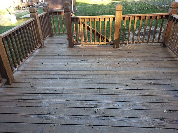 Deck/Back Yard