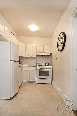 Sold by Bellmarc Realty | media 8
