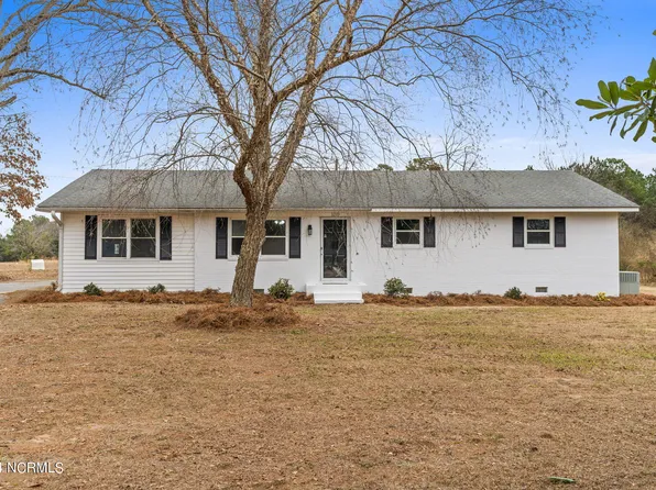 3289 River Road, Rose Hill, NC 28458