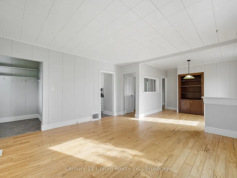 559 Hamilton St — Photo 7