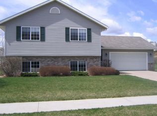 507 43rd Ave NW, Rochester, MN 55901