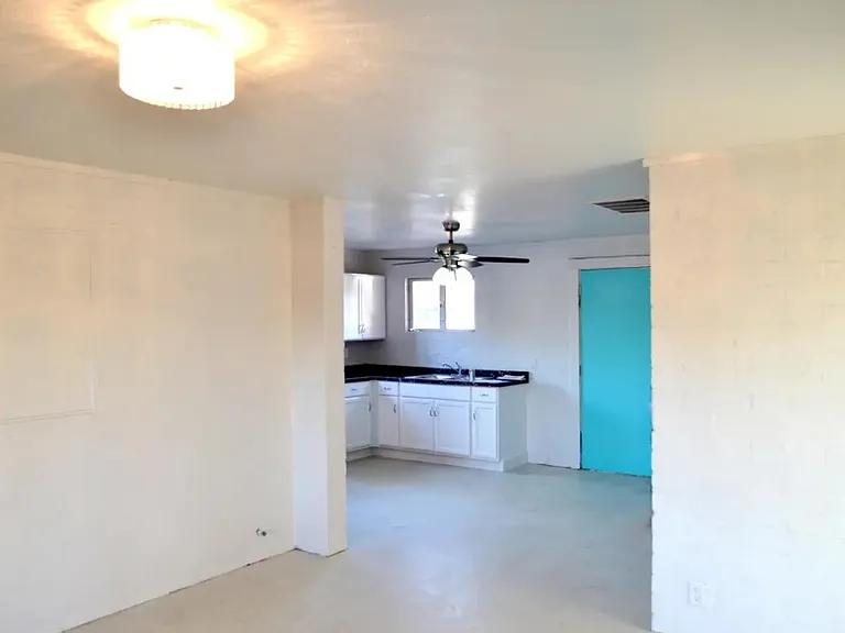 6445 W Maryland Ave — Photo 31