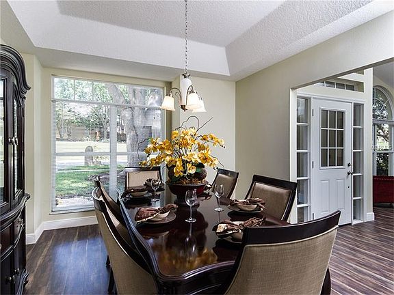 5th image of 1229 Hawthorne Cove Dr