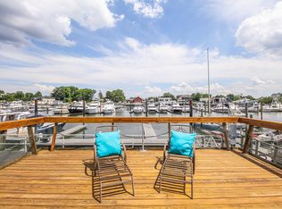 1 Icard Ln, New Rochelle, NY 10805