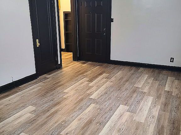 5th image of 2531 Burnet Ave