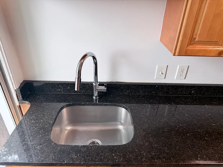 38 Glenwood St #3 — Photo 13