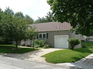 516W W Edwards St, Maryville, MO 64468