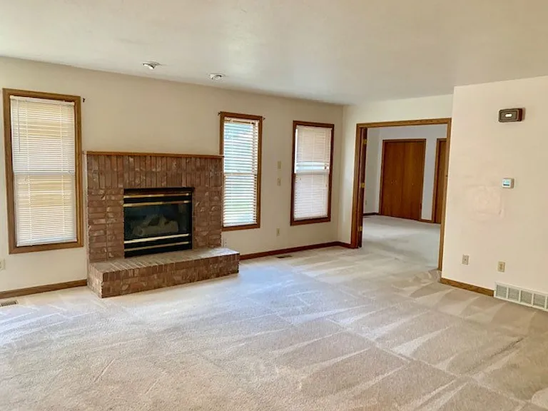 1025 49th Avenue Ct — Photo 8