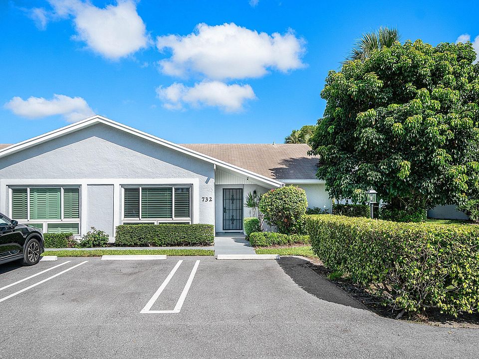 1st image of 732 Lago Road