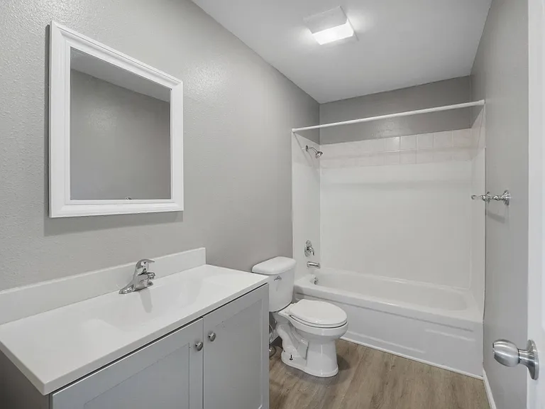 South Pacific Apartments — Photo 55