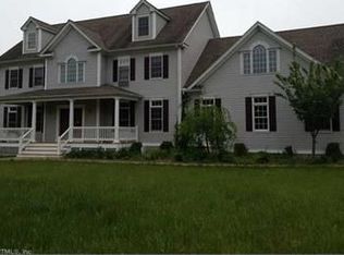 22 Franklin Rd, Cromwell, CT 06416