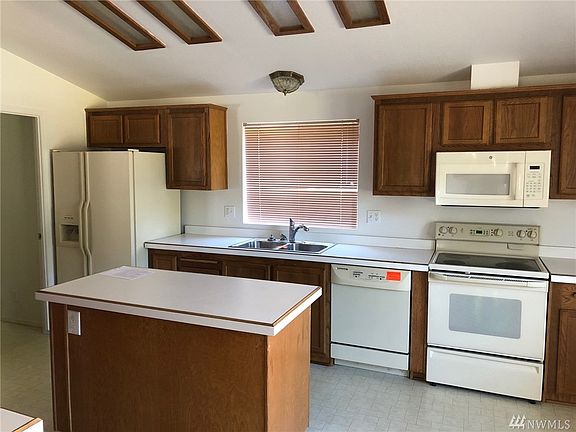 5th image of 1283 Oceano Dr N