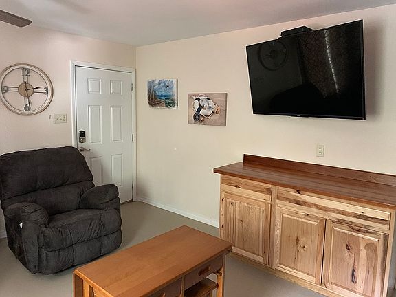 Downstairs apartment 