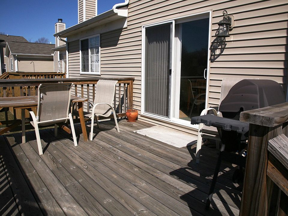 1st image of 335 Benjamin Dr