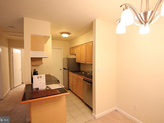 4th image of 5898H Surrey Hill Pl #685